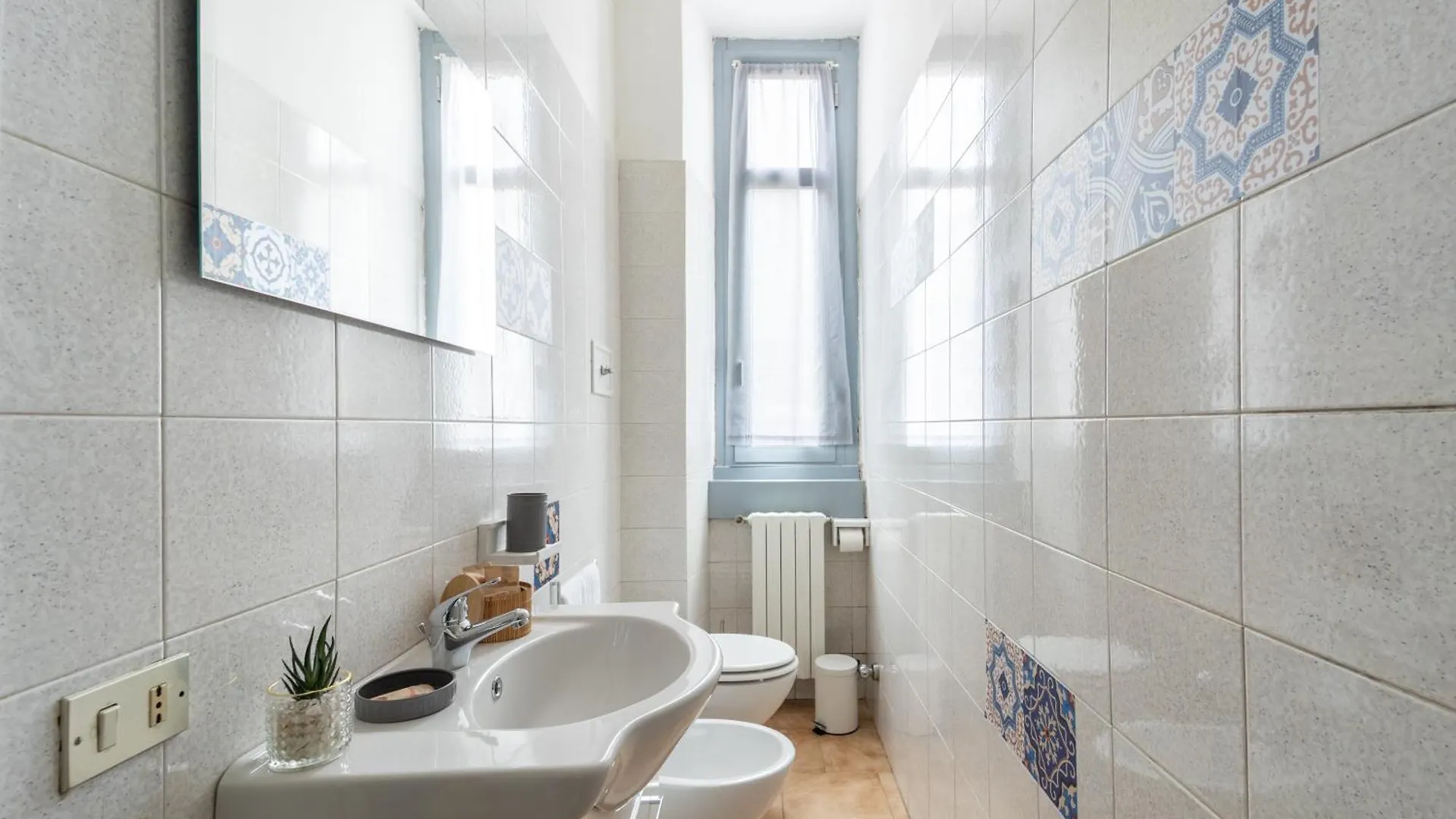 Elegant Apt Near Metro Porta Romana,3 Fermate Subway-Stop A Duomo, Wifi-Netflix Free Milano 0*,